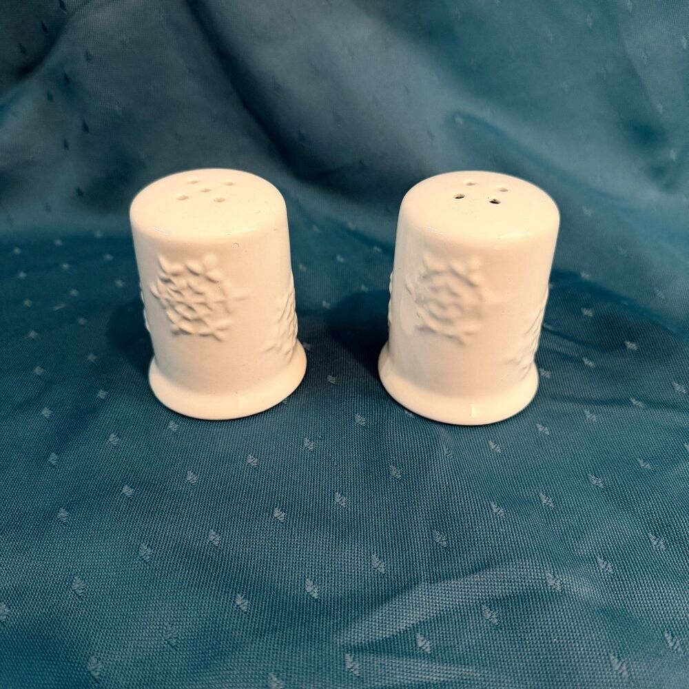 White Ceramic Salt and Pepper Shakers Set of 2 Embossed Textured 3 Inch